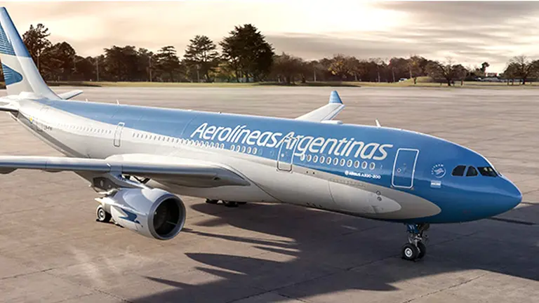 Así se declaró en emergencia un avión de Aerolíneas Argentinas