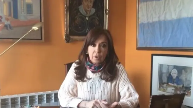 Cristina mostró cómo le destrozaron la casa y se llevaron artículos en pleno allanamiento ordenado por Bonadio