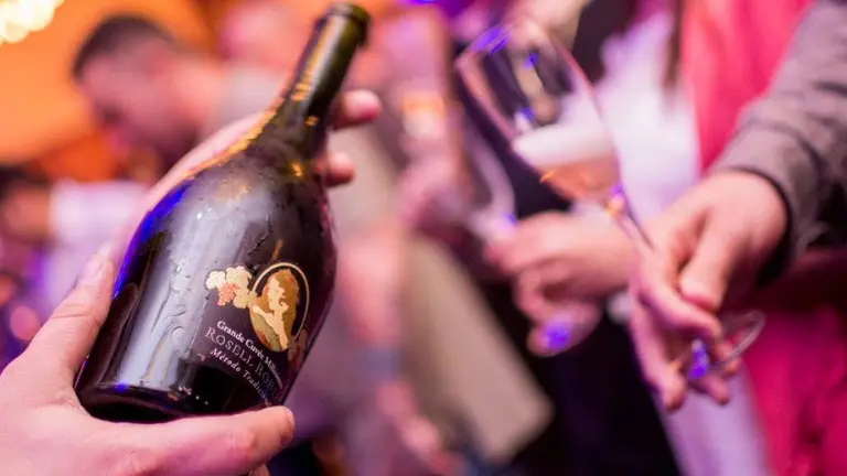¿Te gustan los vinos espumantes?: regresa la clásica feria que le rinde culto a las burbujas