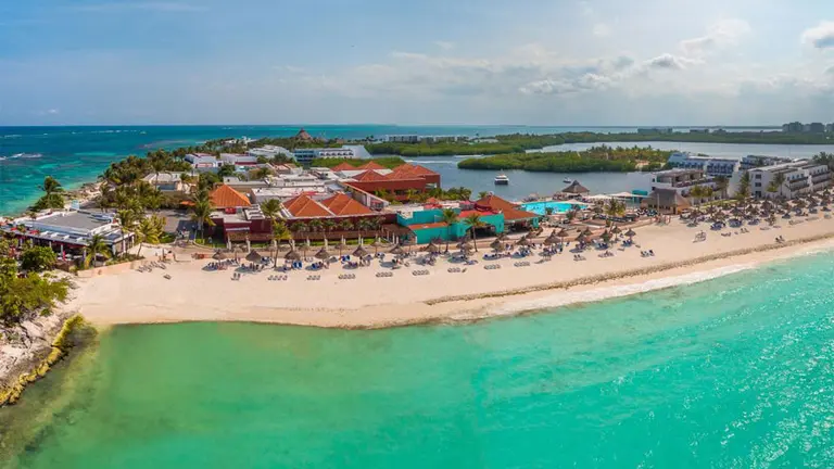 Coronavirus: ¿cómo es la vuelta a la actividad de los complejos turísticos en el mundo?