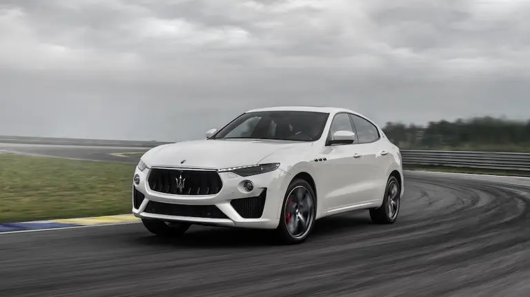 Maserati inauguró su primer local oficial en la Argentina y presentó cuatro modelos