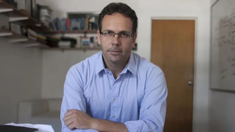 Para intentar frenar inversiones especulativas, limitan la compra de Leliq a los bancos