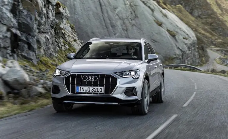 Audi y Porsche ayudan a combatir la cuarentena con láminas para pintar sus autos icónicos