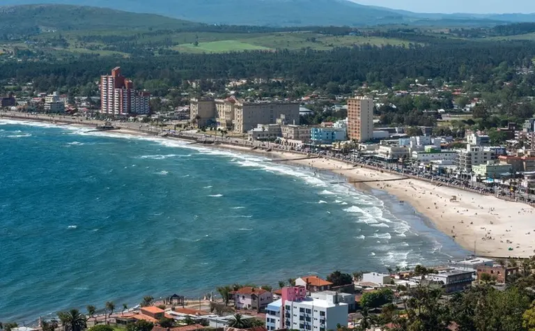 Efecto dólar: se siente la ausencia de turistas argentinos en Chile y Uruguay