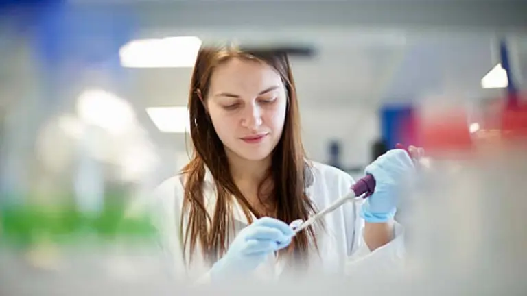 La inversión en investigación clínica en Argentina creció 130% desde 2017 y en el último año superó los $41 mil millones