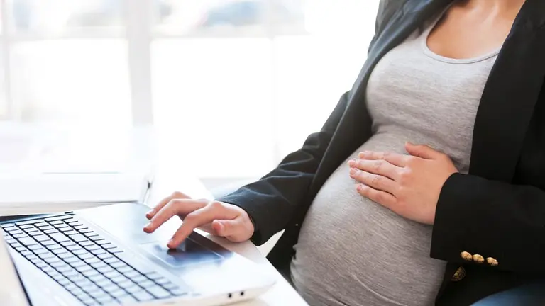 Para 8 de cada 10 ejecutivos, la maternidad sigue siendo un obstáculo en la carrera profesional