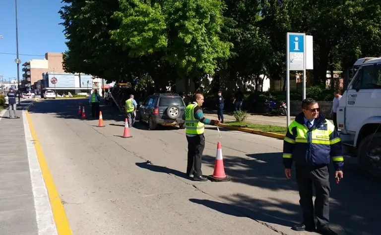 Cédula provisoria: permitirá circular autos y motos sin la transferencia realizada