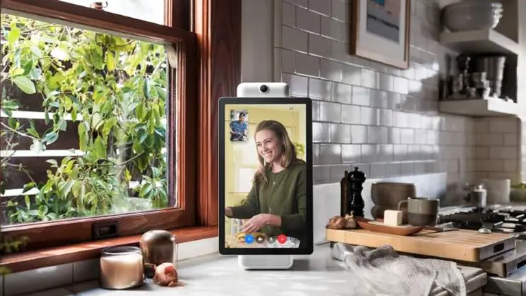 Facebook lanza "Portal", su pantalla inteligente para videollamadas