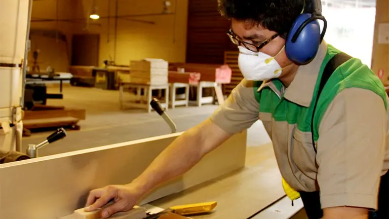 Empresarios alertan sobre caída "sin precedentes" en la industria maderera