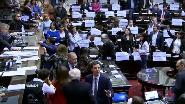 Presupuesto 2019: luego de los incidentes, el Gobierno apuesta a que se vote a la madrugada