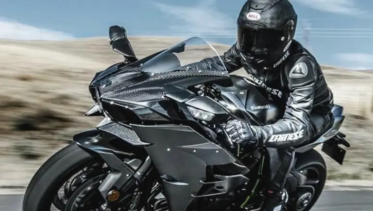 Kawasaki fabricará motocicletas en la Argentina de la mano de Corven Motos