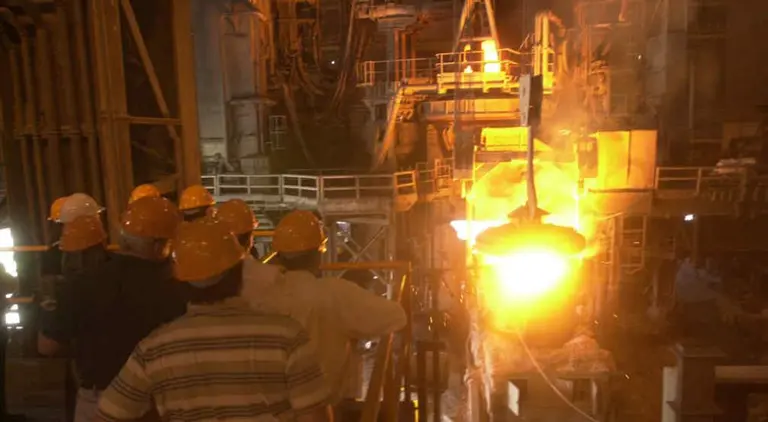 Acindar despidió a todo el personal de su planta de Rosario