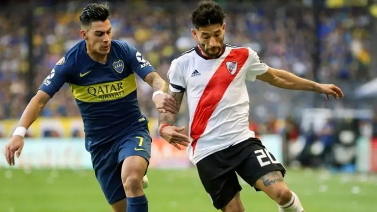 Reventa, trapitos y choripán: el millonario "lado B" del superclásico por la Libertadores