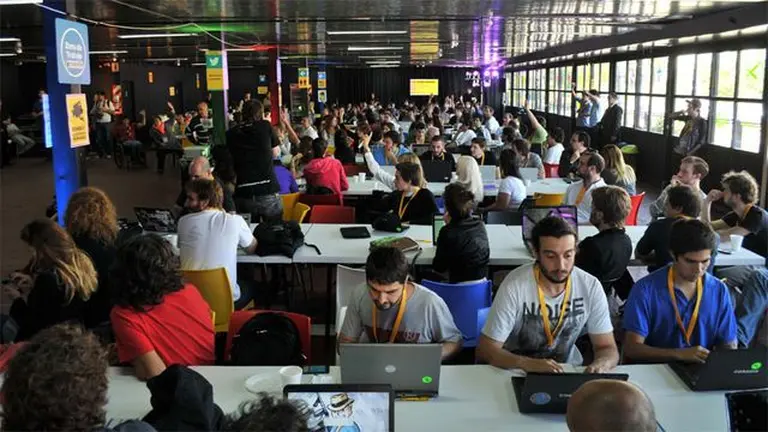 Nadie quiere agarrar la papa caliente: ¿qué pasa con el amparo de los emprendedores contra la IGJ por las SAS?