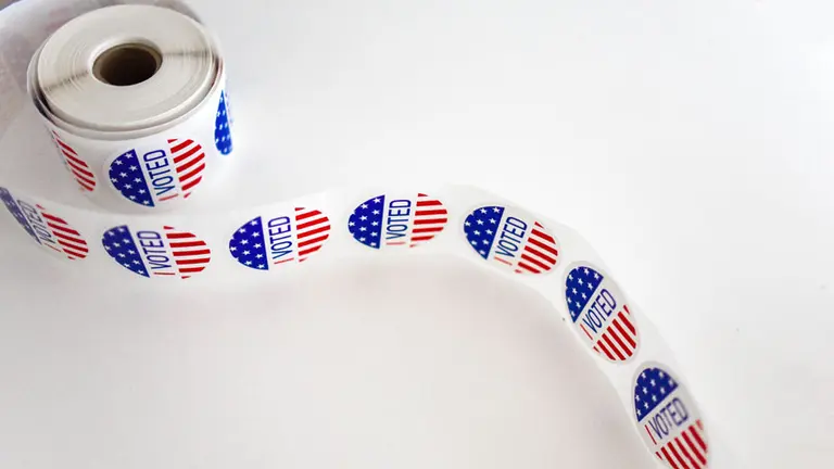 Sistemas de votación obsoletos amenazan integridad electoral en Estados Unidos