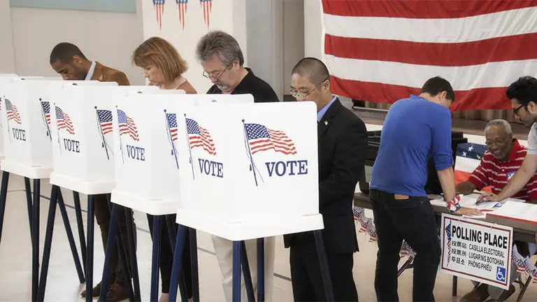 Los demócratas se quedaron con el control de la Cámara baja, pero Trump ganó en el Senado