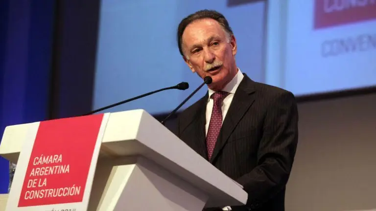 Nubarrones para el ajuste de Massa: los tironeos para seguir con la obra pública