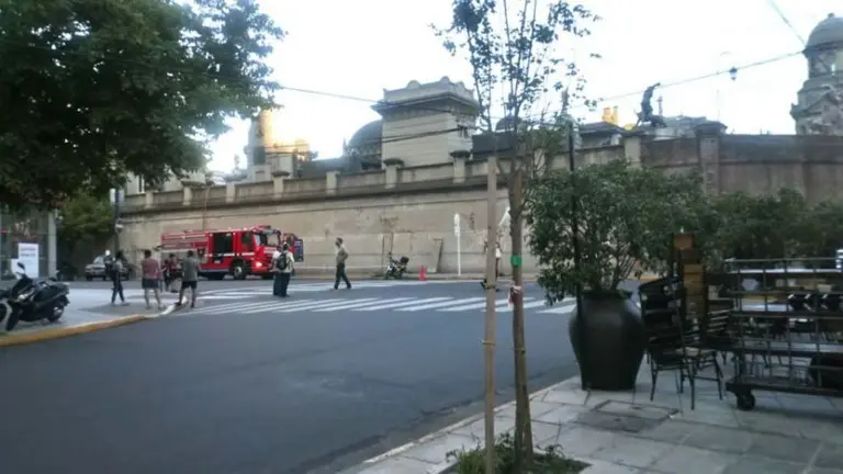 Detuvieron a la pareja responsable de una explosión en el cementerio de la Recoleta