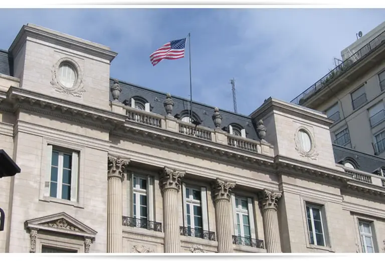 Evacuaron la embajada de Estados Unidos en Argentina por un "objeto sospechoso"