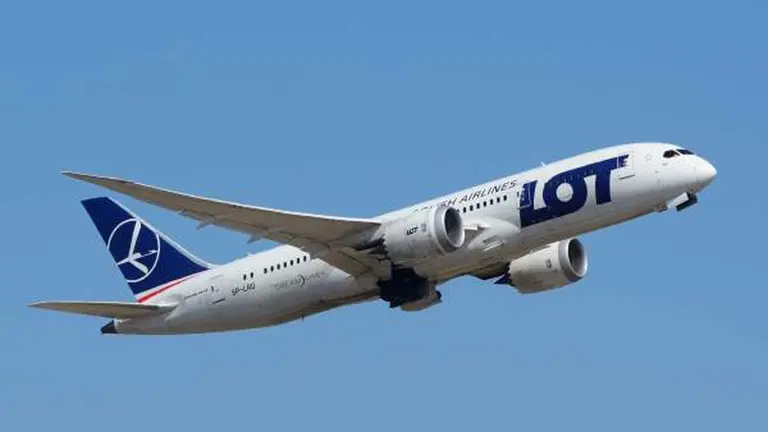 Insólito: aerolínea pide a pasajeros que paguen la reparación del avión en el que iba a viajar