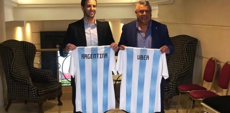 Uber sale a la cancha como sponsor de la Selección y taxistas marchan a la AFA