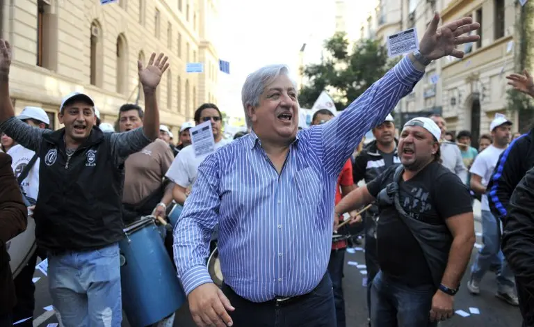 Julio Piumato en marcha de empleados judiciales