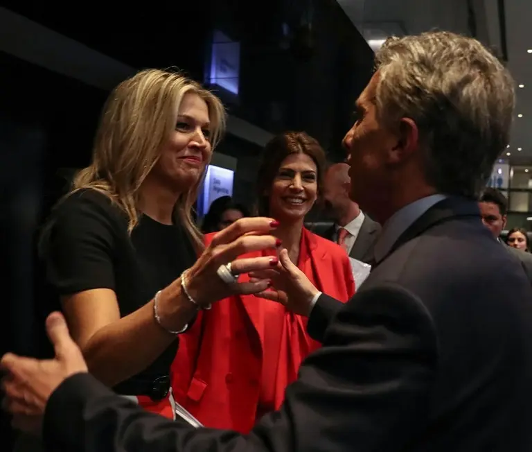 G20: el afectuoso encuentro de la reina Máxima con Mauricio Macri