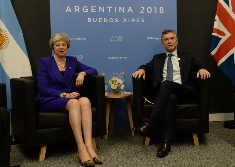 Histórico encuentro entre Macri y May en el G20: se comprometieron a fortalecer el vínculo comercial