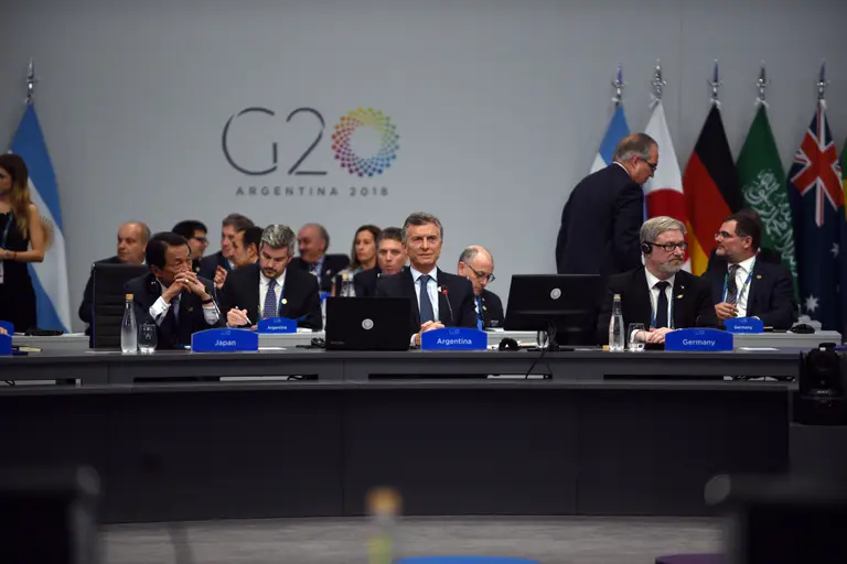 El lado oscuro del G20: inversiones "a la gorra", jugadas sucias y también un “cuento chino”