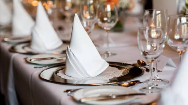 Fin de año: ¿cuánto costará cenar en los mejores restaurantes porteños?