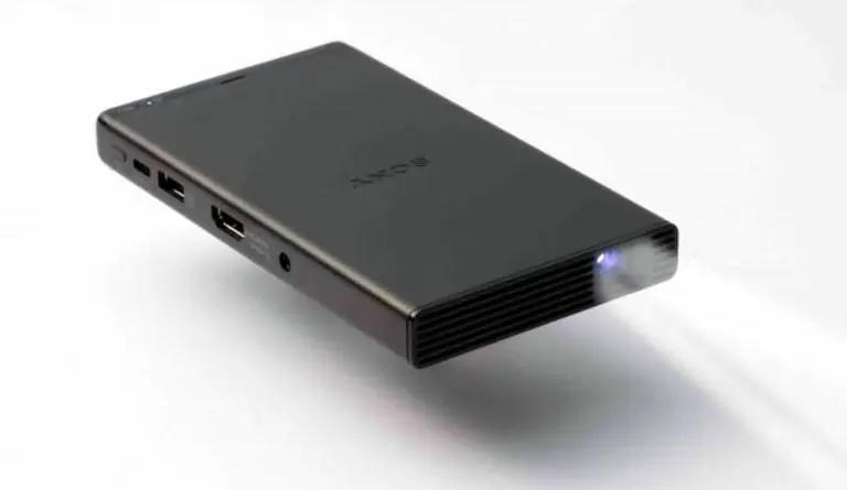 El Sony MP-CD1, un proyector que casi cabe en un bolsillo