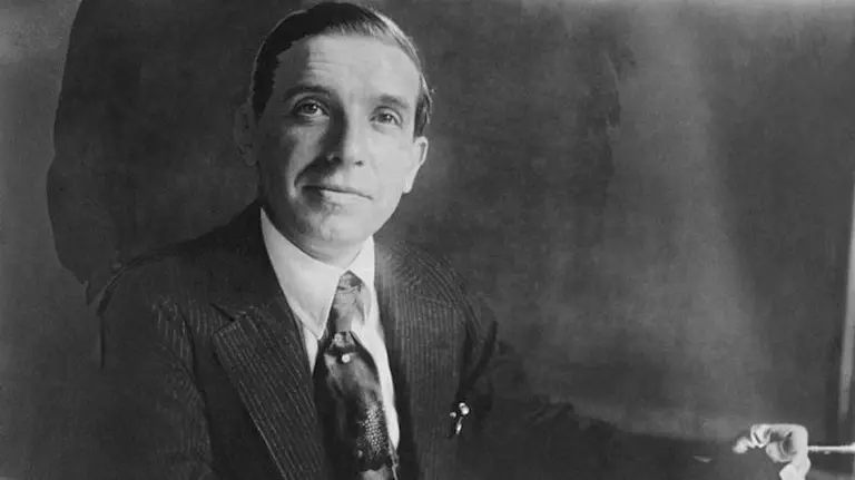 La vida de Carlo Ponzi: cómo el negociante italiano inventó la estafa piramidal
