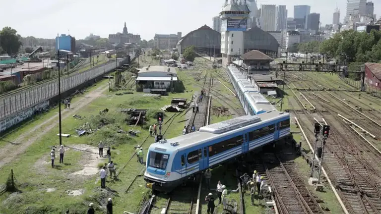 Descarriló un tren en Retiro y evacuaron a los pasajeros