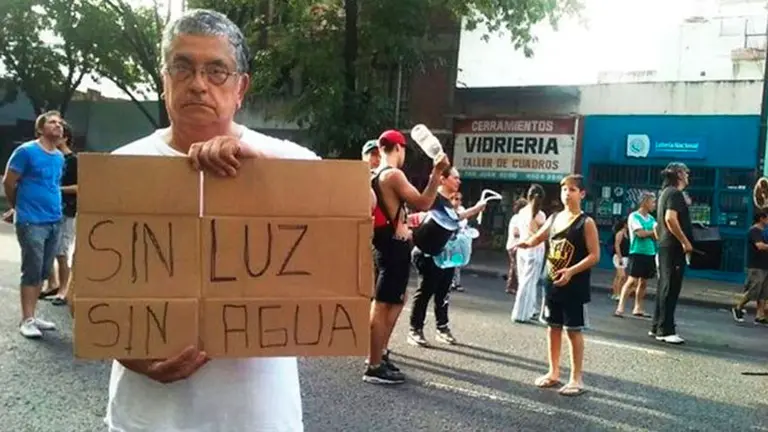 Cortes de luz: confirman que habrá resarcimientos de hasta casi $2.000 para los usuarios