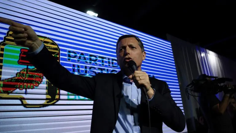 Intendente K exige que Alberto Fernández y Máximo Kirchner abandonen el directorio del PJ: "Corresponde que renuncien"