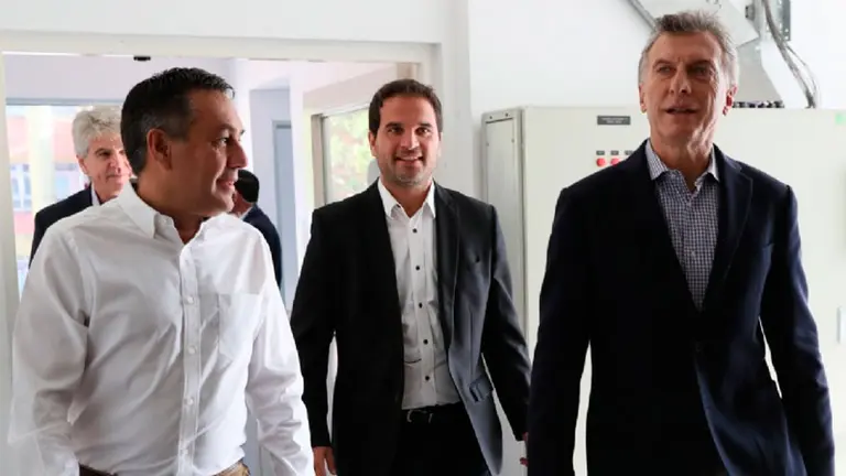 En video furor de Macri en el que participa de una simulación de parto