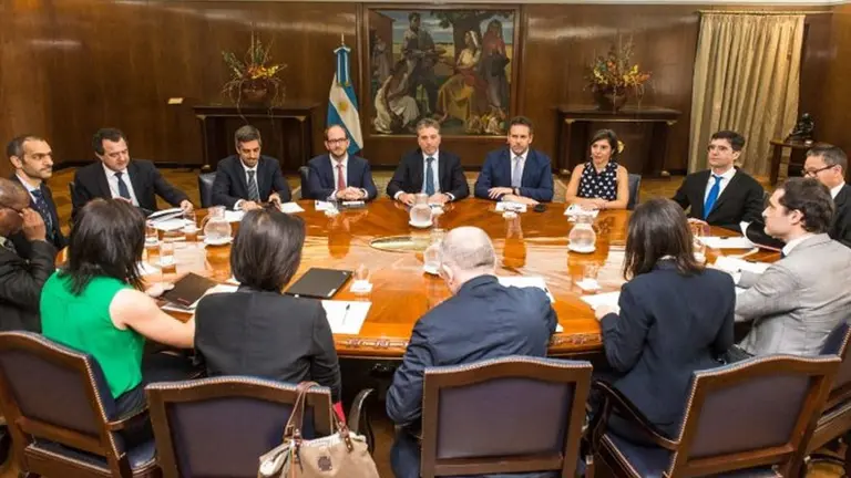 El FMI cerró su misión: se reunió con Dujovne y Sandleris antes de firmar nuevo desembolso