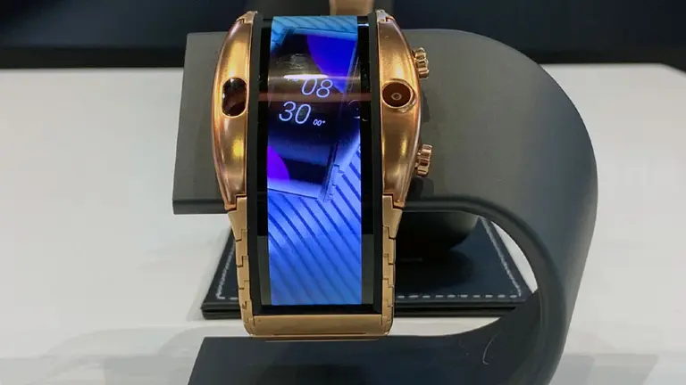El celular más raro de la cumbre móvil de Barcelona parece un reloj de pulsera