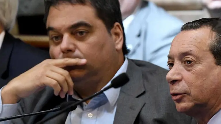 Denuncian a Triaca y Sica por negocio de las aseguradoras en sindicatos intervenidos