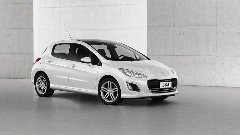 Peugeot suspende la producción en la planta de El Palomar