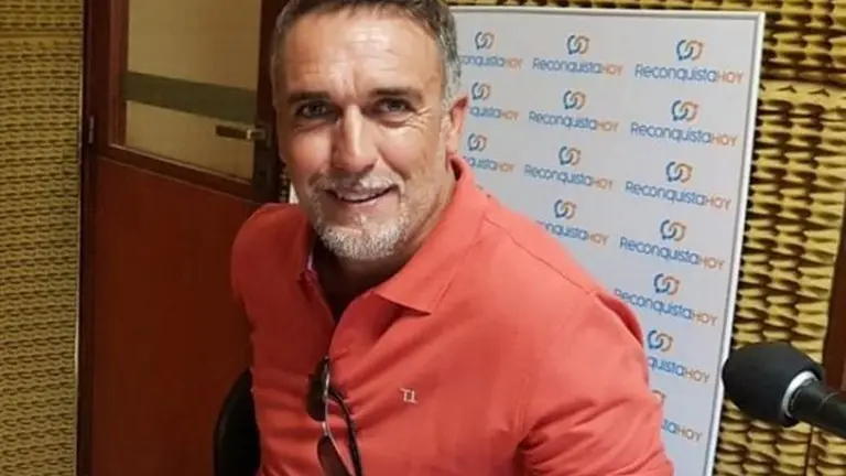 Batistuta y una lección de vida: por qué su hijo trabaja en un local de fotocopiado