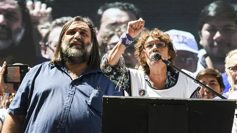 Primer día de paro docente: ante el reclamo por paritarias, el Gobierno dijo que hubo "baja adhesión"