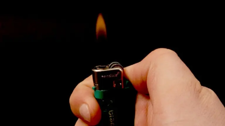 Fallo inédito en la Argentina: tribunal considera un arma a un encendedor en un caso de violencia de género