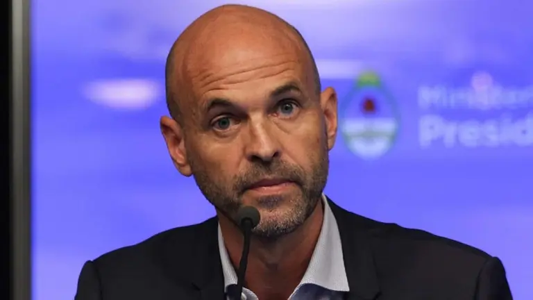 Por el derrumbe, Dietrich desembarca en Villa La Angostura para supervisar arreglos