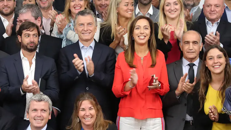 Encuesta incómoda: midieron la imagen de 20 candidatos y reprobaron 19