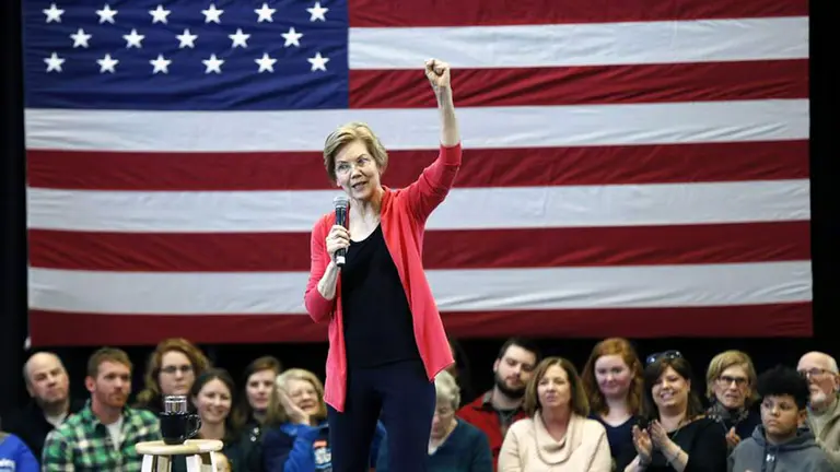 Facebook retira anuncios de una senadora que acusa a la compañía de abuso de poder