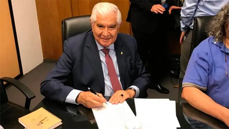 Petroleros cierran un acuerdo salarial paritario del 30%