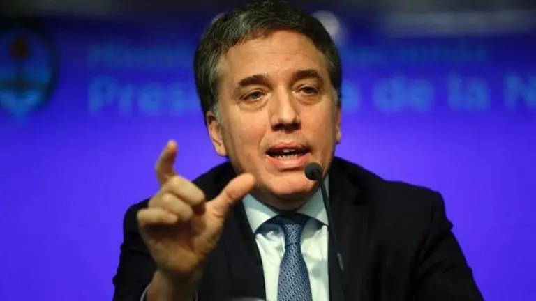 Nicolás Dujovne dice que no hubo remarcaciones y asegura que "en 5 o 6 días" estarán disponibles los precios acordados