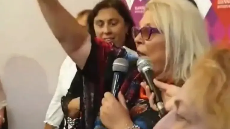 El video del ataque de Carrió a C5N: "Ustedes son unos delincuentes"
