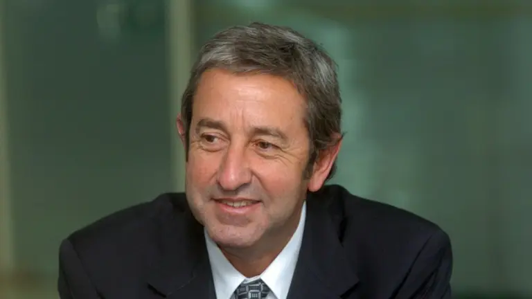 Cobos propone modificar la hora oficial de Argentina: ¿de qué trata el proyecto?